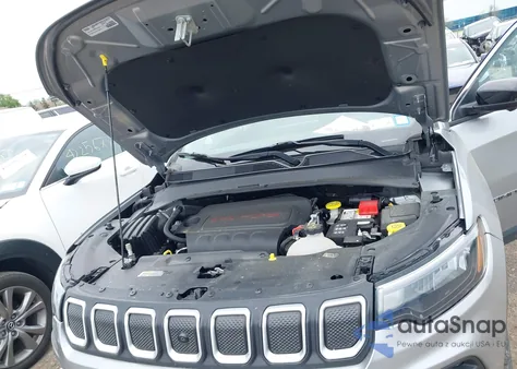 2022 Jeep Compass Latitude Lux 4X4 z USA, uszkodzony, nr VIN 3C4NJDFB5NT112287